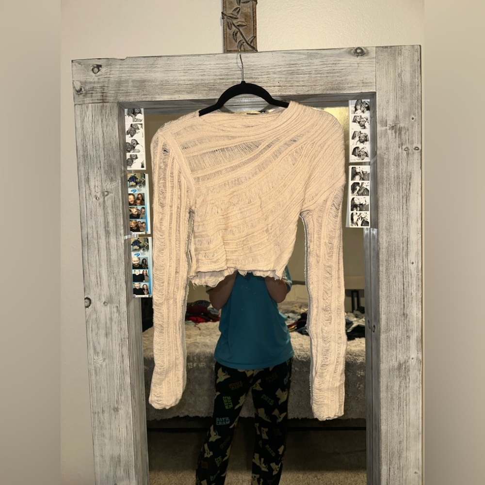 Chic Off-the-Shoulder Cream Sweater
